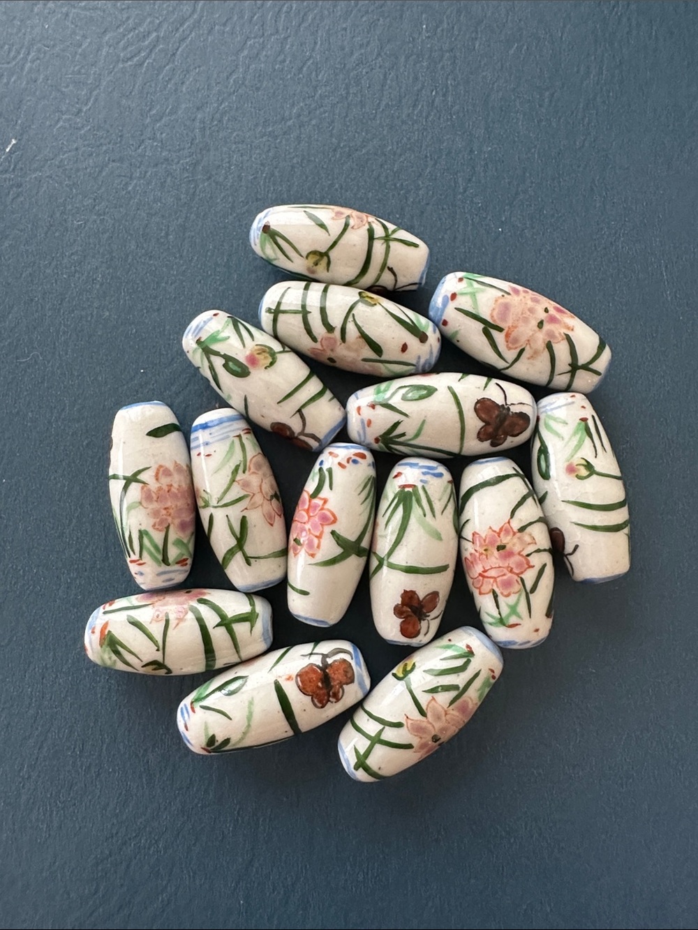 NEW Listing 🌺 Vintage Porcelain Beads Bundle